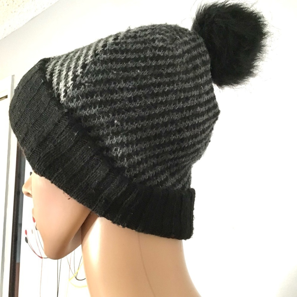 Winter black & Grey Whool Cuffed Winter Hat. - Picture 3 of 10